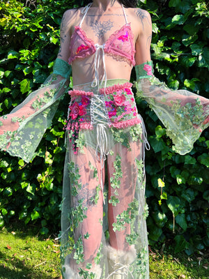 
            
                Load image into Gallery viewer, Pink Dahlia Fairy Set
            
        